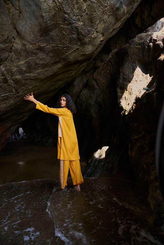 SIDE EMBROIDERED SET - dash and dot dash and dot