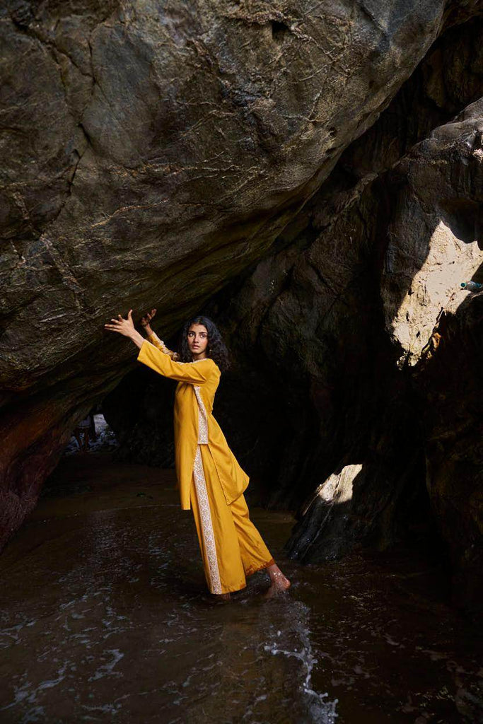 SIDE EMBROIDERED SET - dash and dot dash and dot