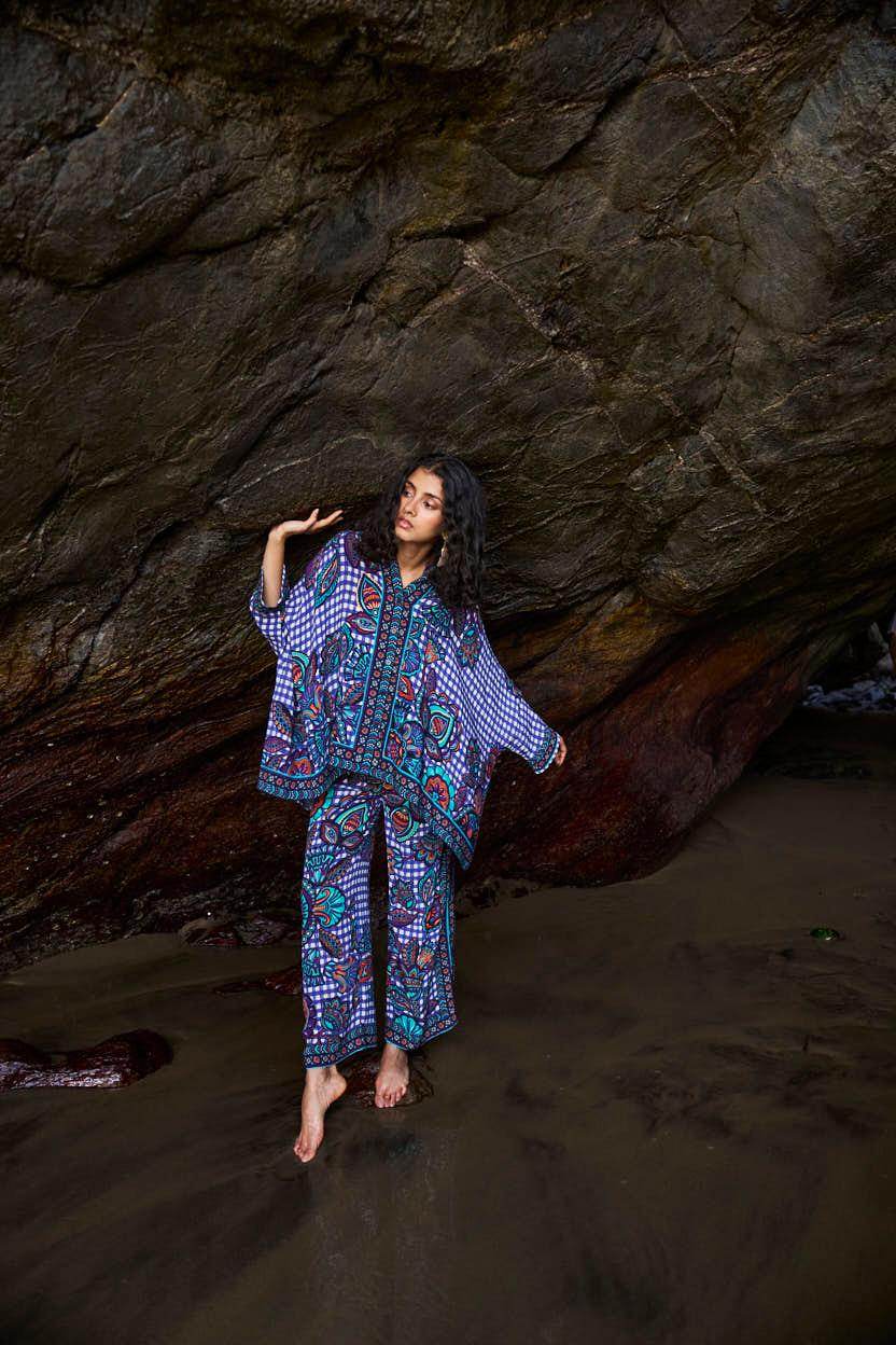 PRINTED CHECK BOXY TOP - dash and dot