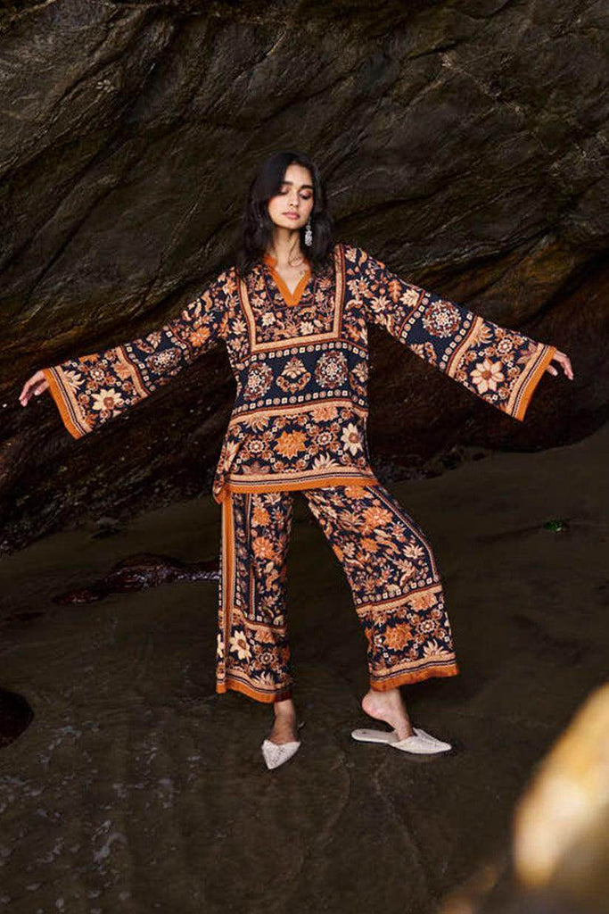 EARTH TONED PRINTED TOP - dash and dot dash and dot