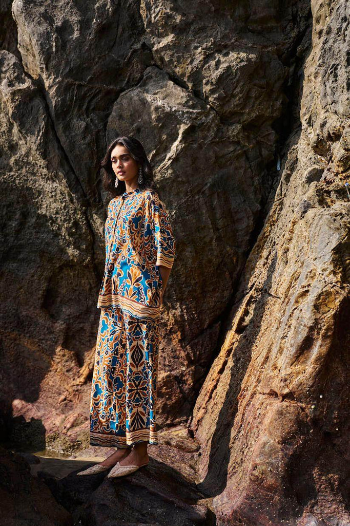 ABSTRACT FLORAL PRINTED TOP - dash and dot dash and dot