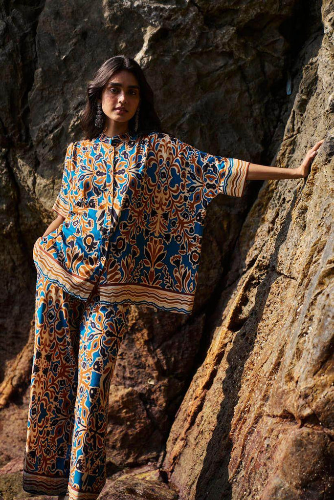 ABSTRACT FLORAL PRINTED TOP - dash and dot dash and dot