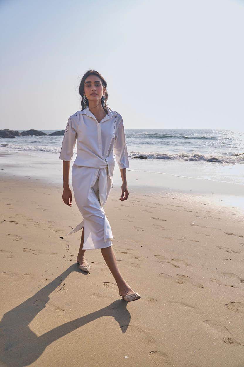 SIDE TIE CROSS STITCHED SHIRT DRESS - dash and dot