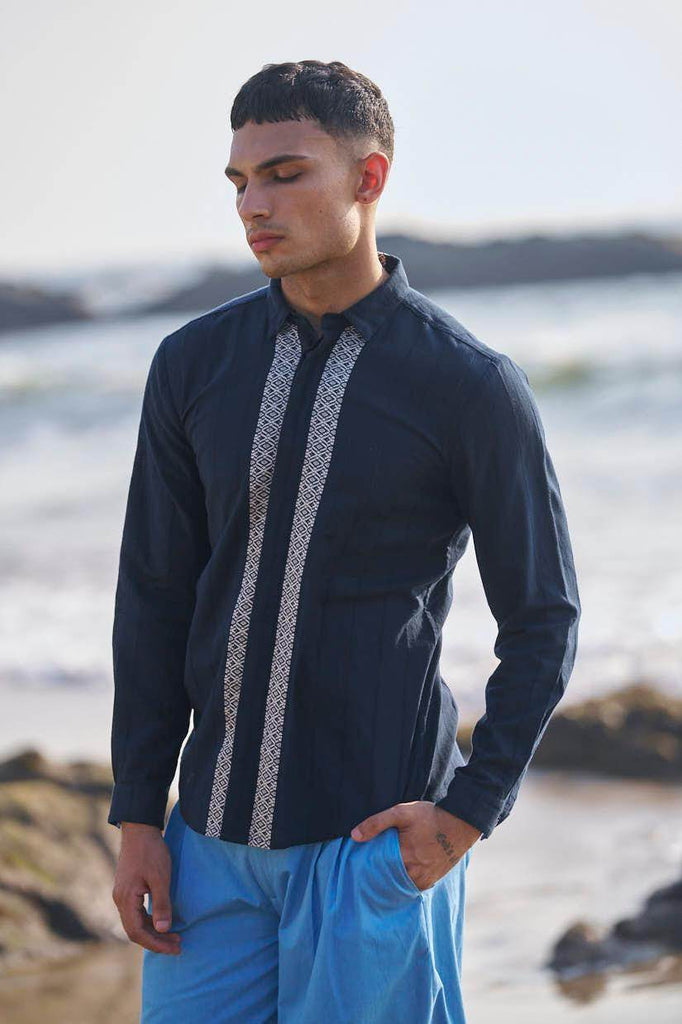 FRONT & BACK BORDER SHIRT - dash and dot dash and dot