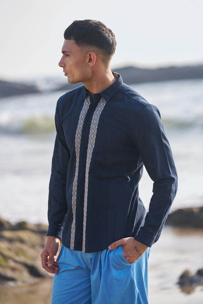 FRONT & BACK BORDER SHIRT - dash and dot dash and dot