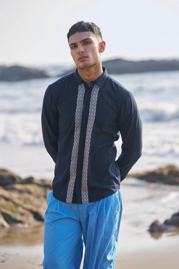 FRONT & BACK BORDER SHIRT - dash and dot dash and dot