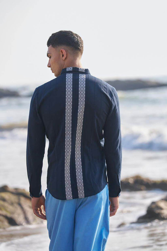 FRONT & BACK BORDER SHIRT - dash and dot dash and dot