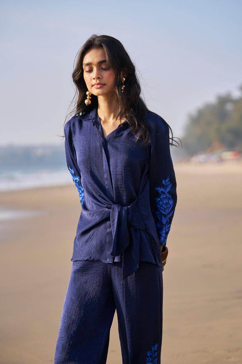 SIDE TIE EMBROIDERED CUFF SHIRT - dash and dot