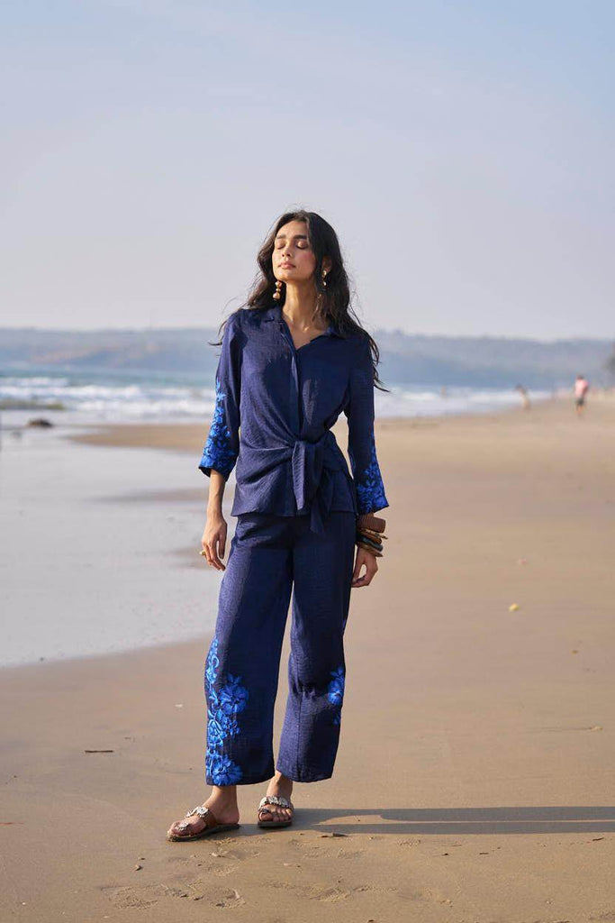 SIDE TIE EMBROIDERED CUFF SET - dash and dot dash and dot