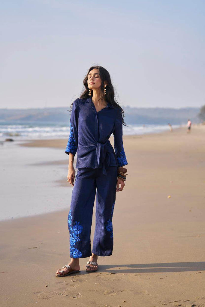 SIDE TIE EMBROIDERED CUFF SHIRT - dash and dot dash and dot