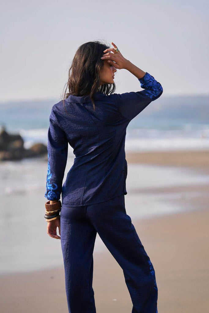 SIDE TIE EMBROIDERED CUFF SHIRT - dash and dot dash and dot