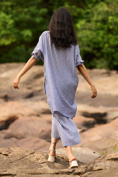 BOXY LONG STRIPED SHIRT - dash and dot