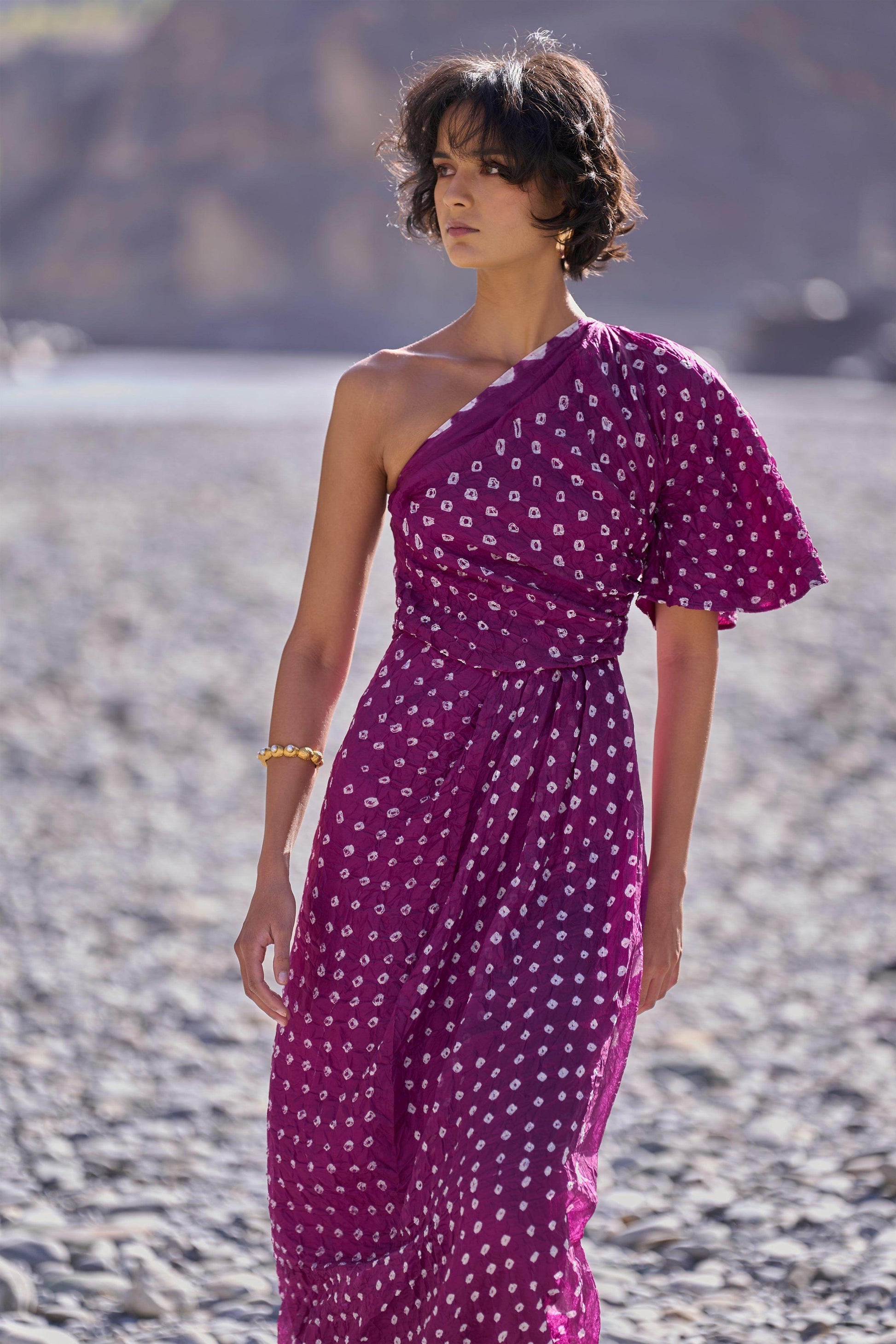 SINGLE SLEEVE BANDHANI DRESS - dash and dot