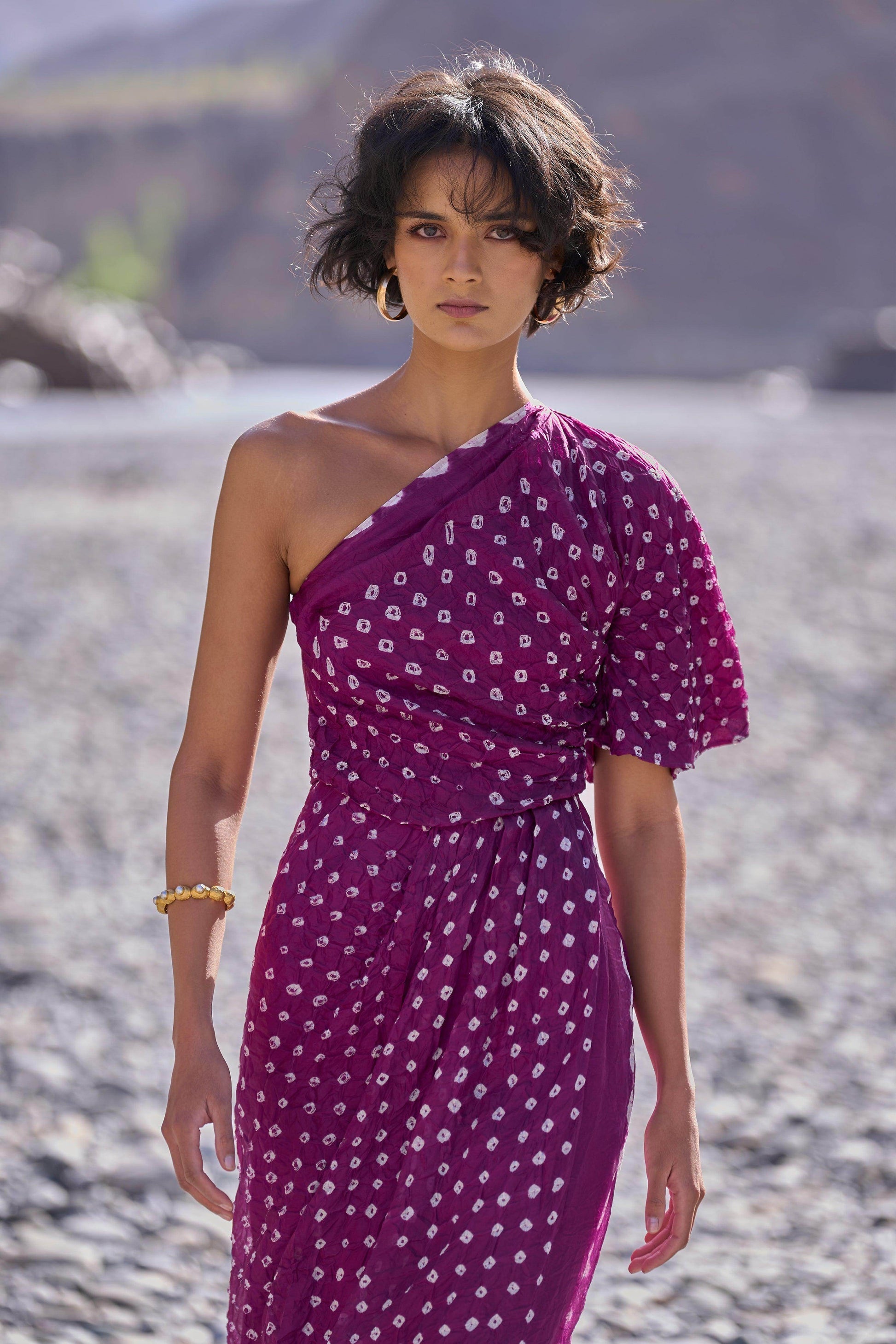 SINGLE SLEEVE BANDHANI DRESS - dash and dot