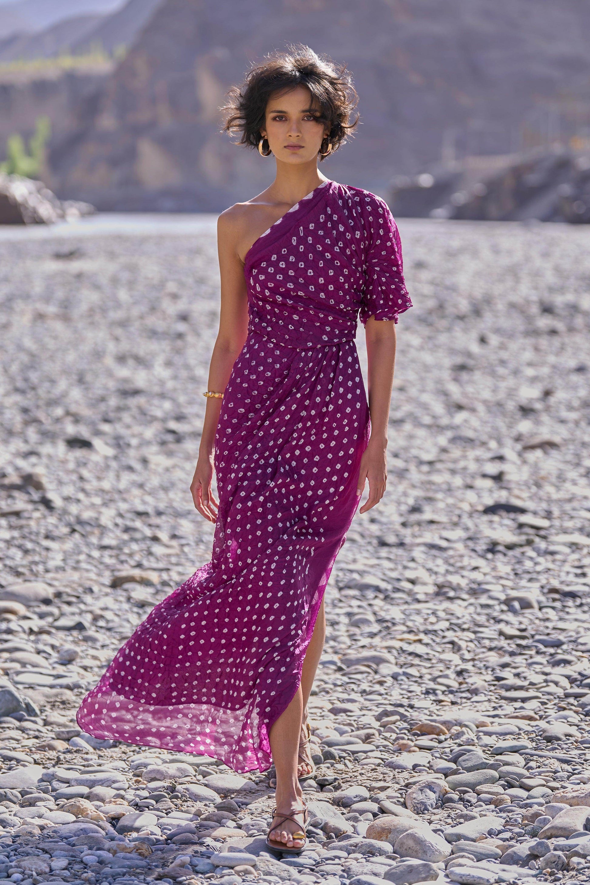 SINGLE SLEEVE BANDHANI DRESS - dash and dot