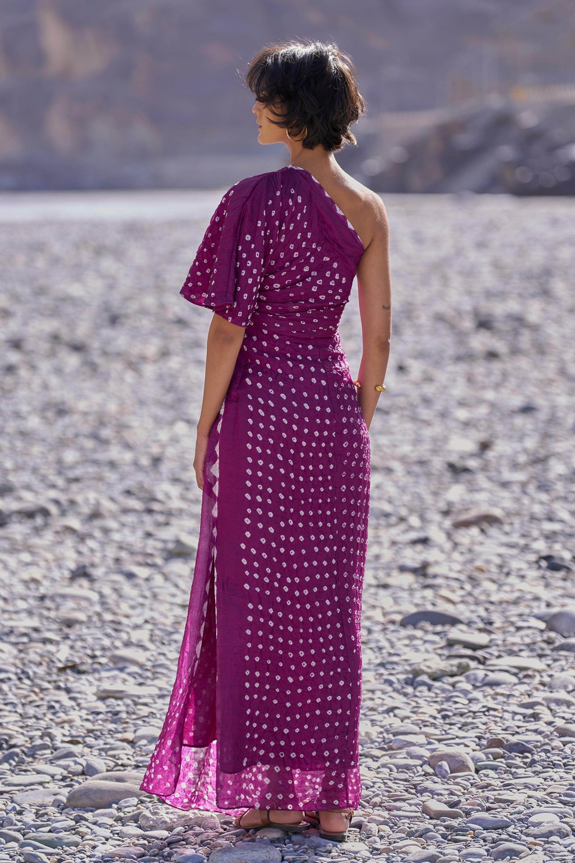 SINGLE SLEEVE BANDHANI DRESS - dash and dot