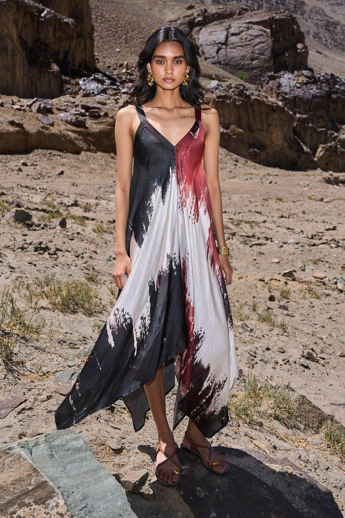 BRUSHSTROKE FLOWING DRESS - dash and dot dash and dot