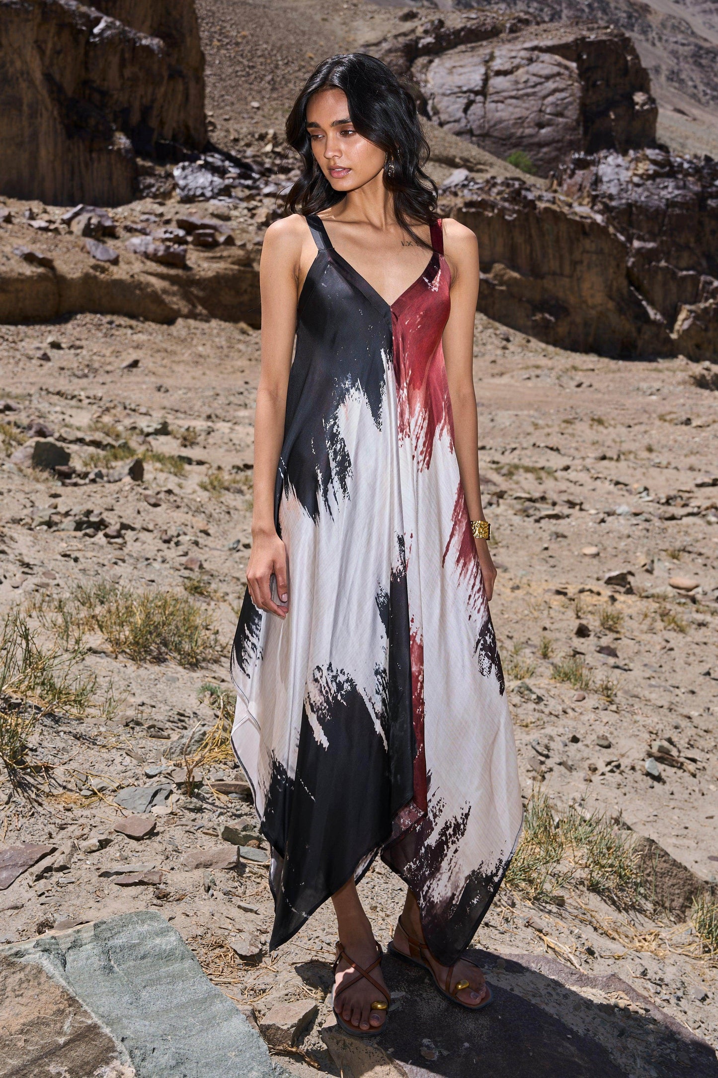 BRUSHSTROKE FLOWING DRESS - dash and dot