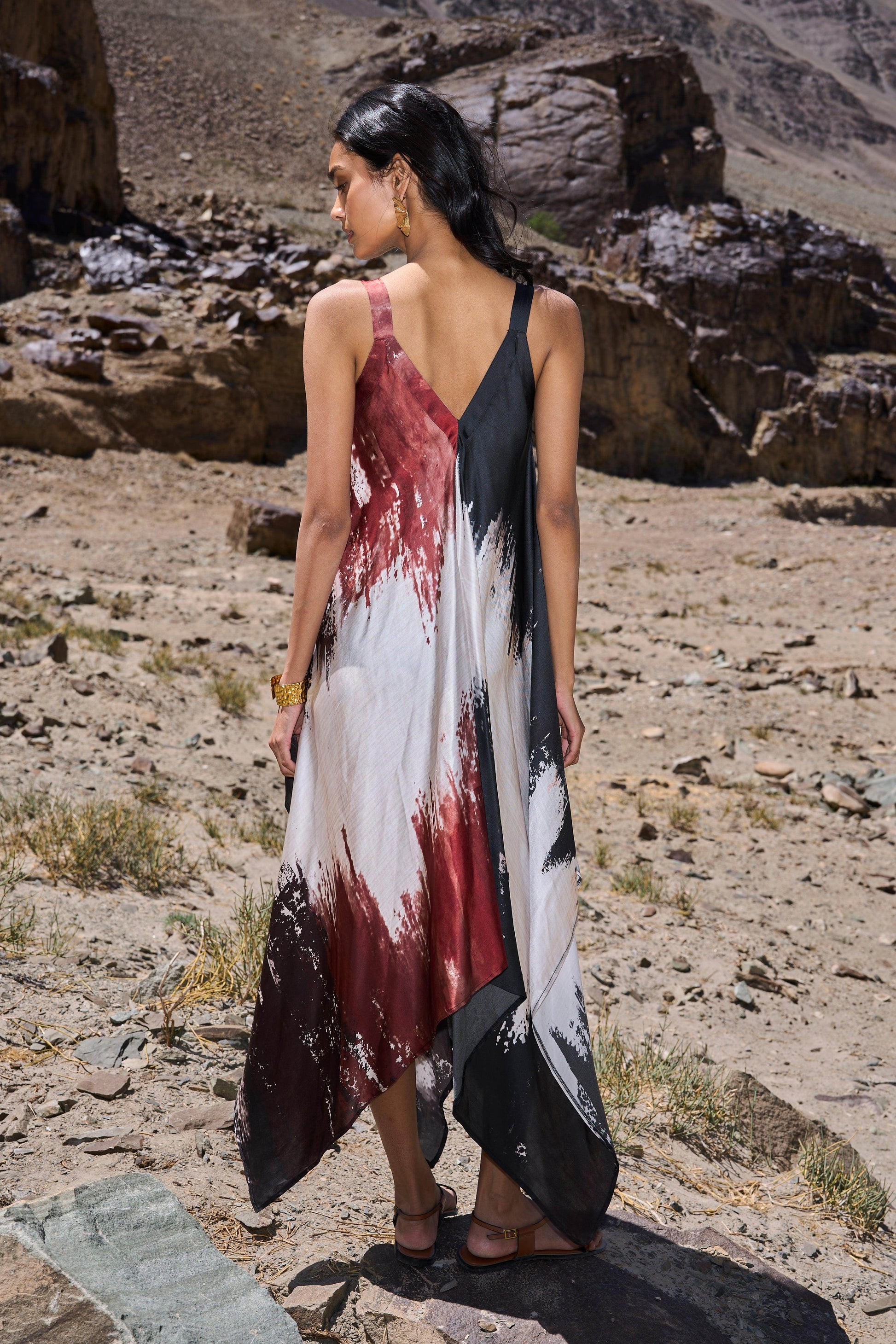 BRUSHSTROKE FLOWING DRESS - dash and dot