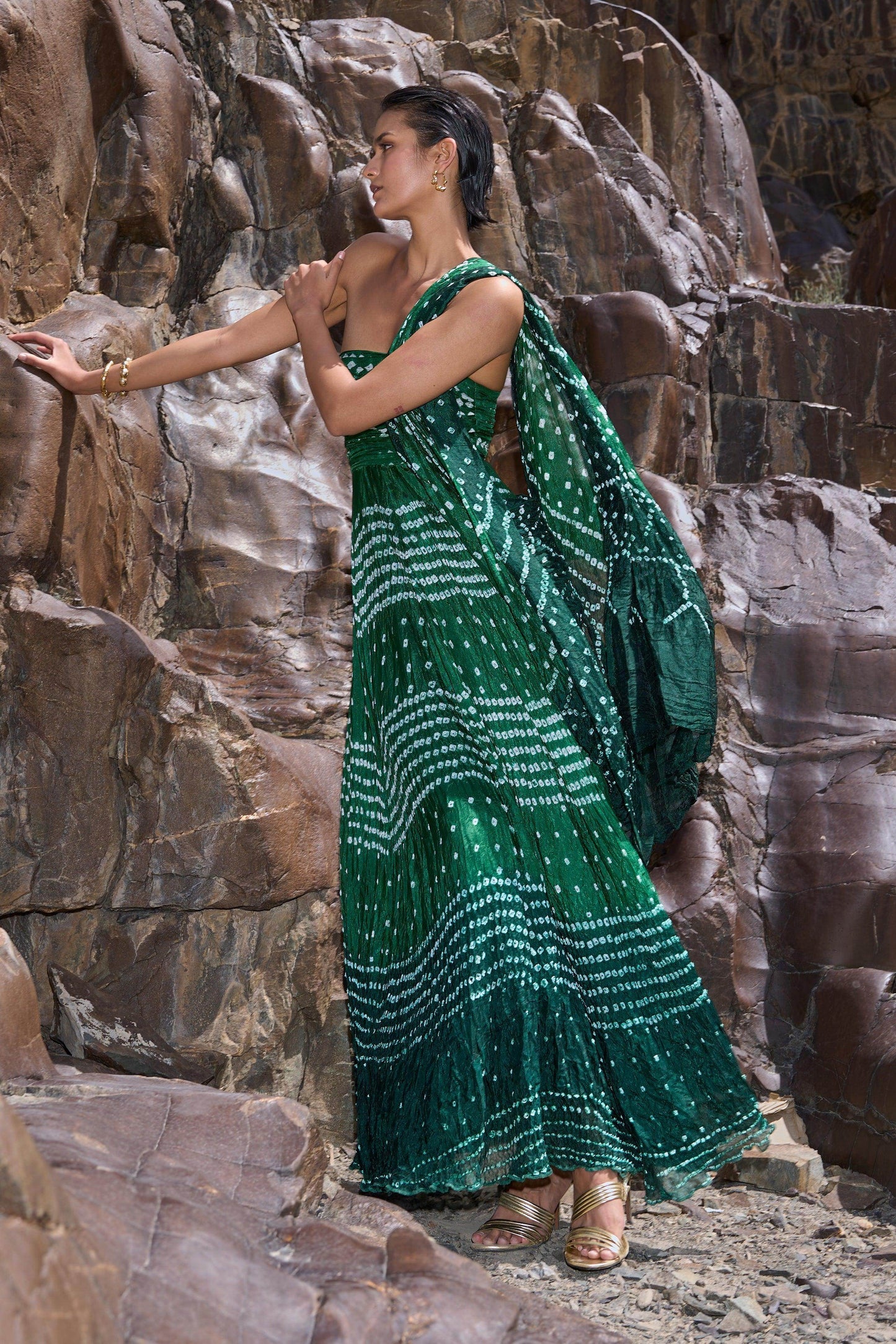 BANDHANI DRAPED SARI GOWN - dash and dot