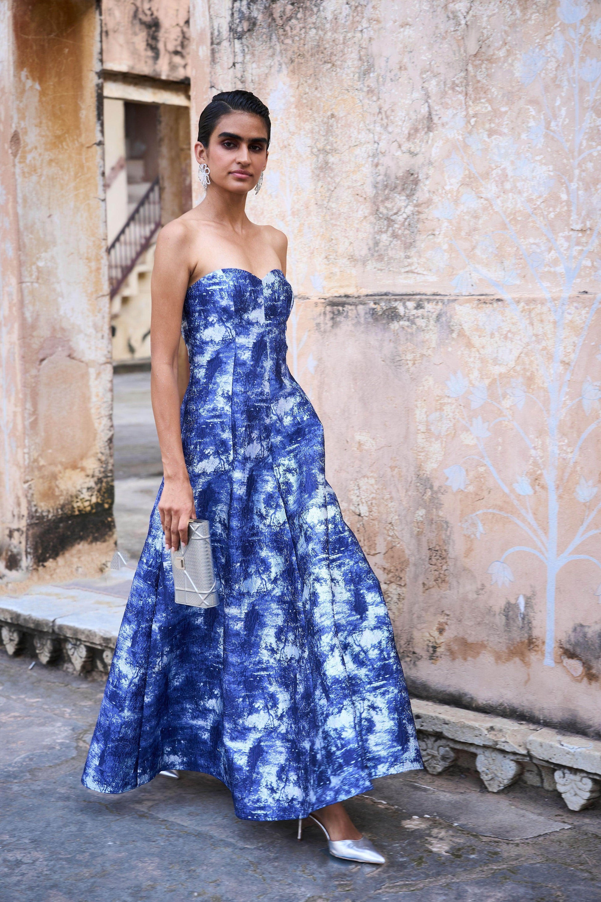 BROCADE GOWN - dash and dot