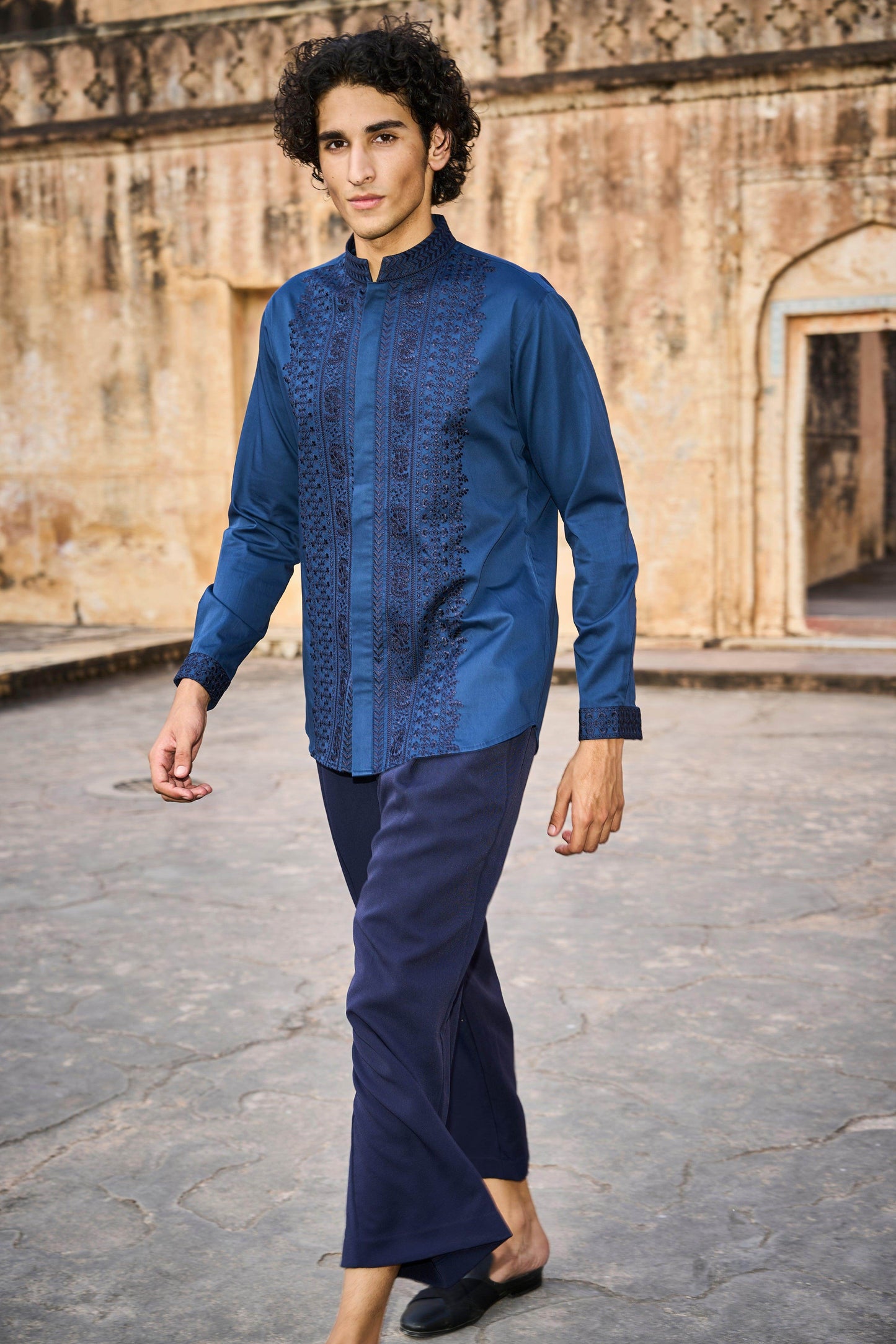 EMBROIDERED COLLAR, PLACKET & CUFF SHIRT - dash and dot