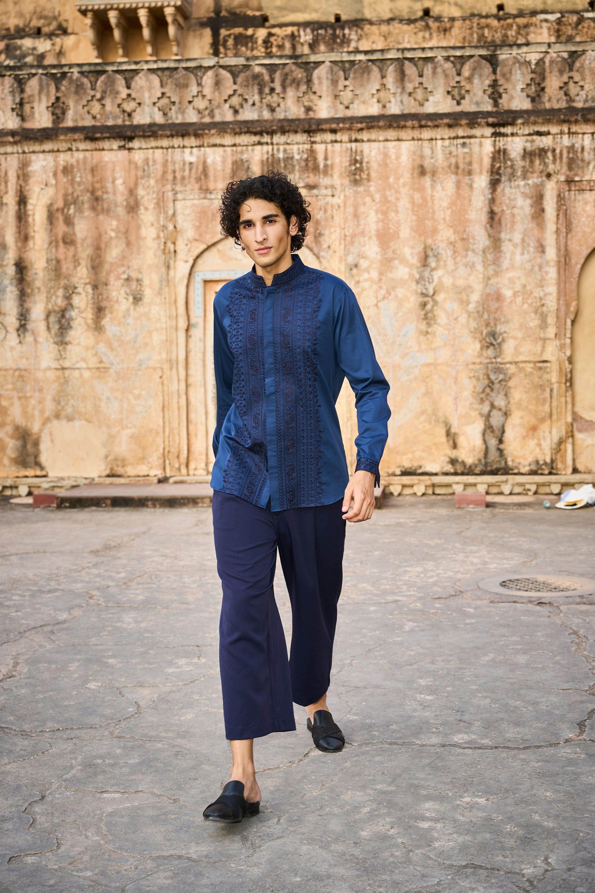 EMBROIDERED COLLAR, PLACKET & CUFF SHIRT - dash and dot