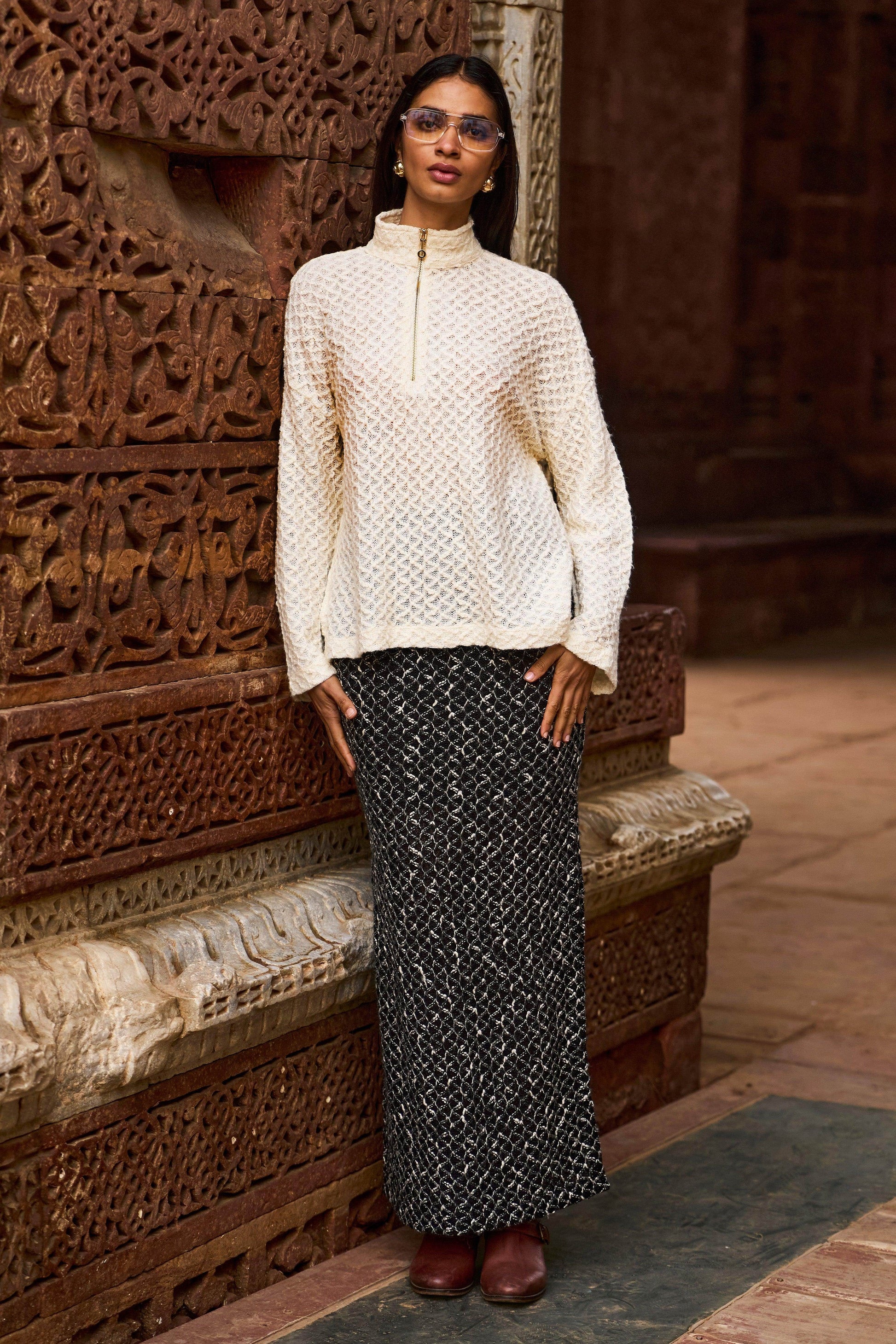 TEXTURED KNITTED SKIRT SET - dash and dot