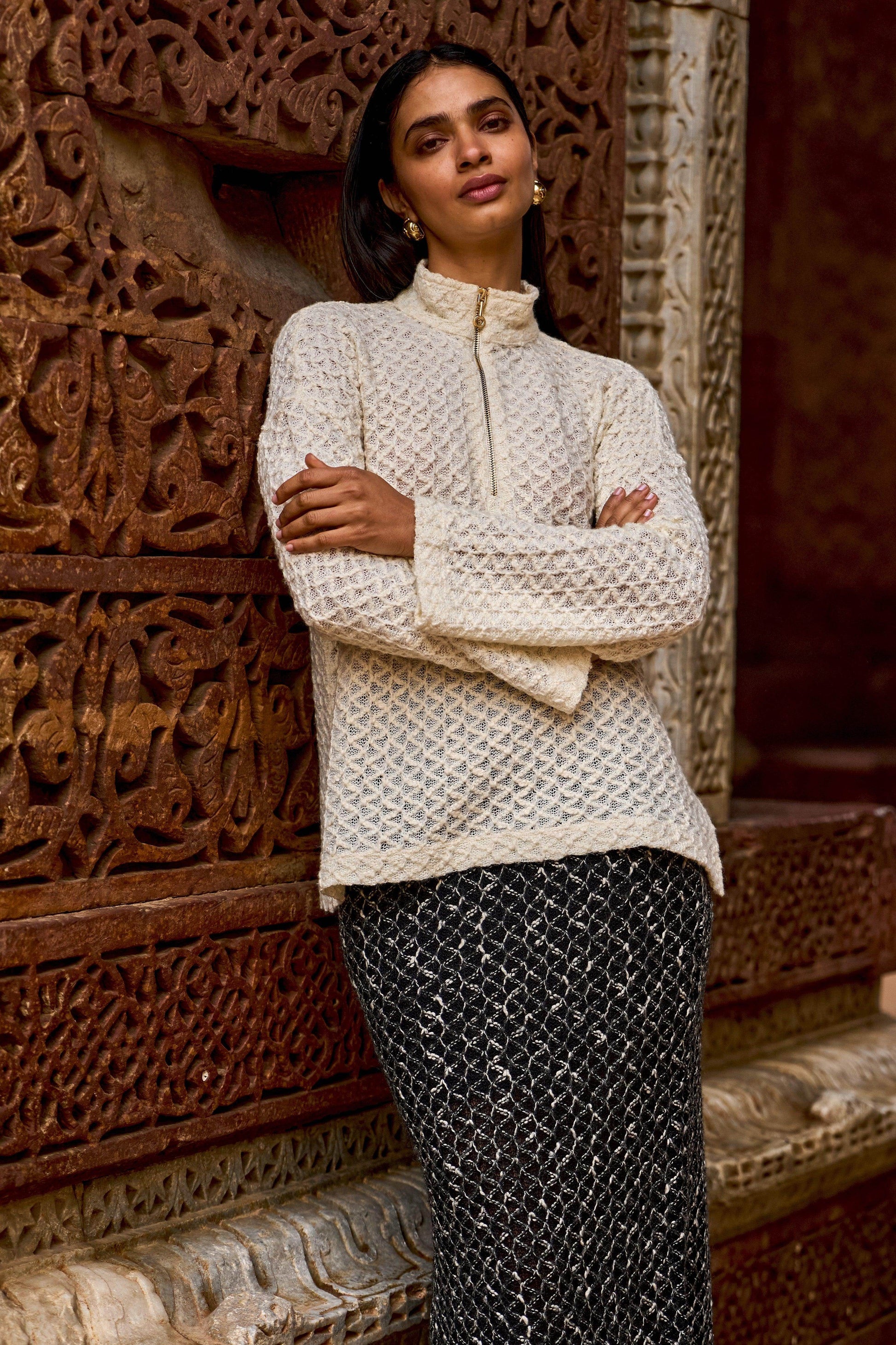 TEXTURED KNITTED SKIRT SET - dash and dot