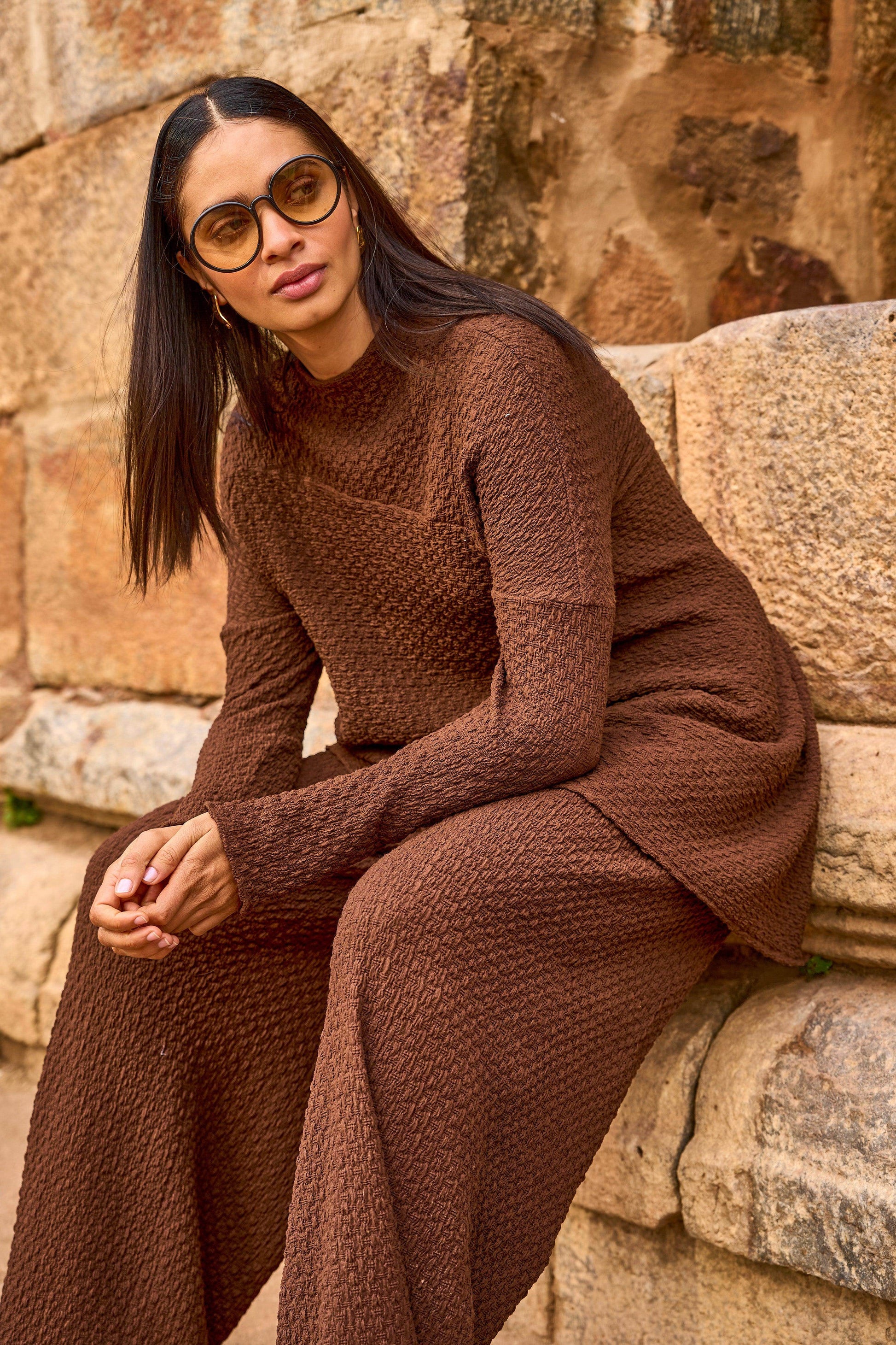 TEXTURED KNIT ARCHITECTURAL TOP - dash and dot