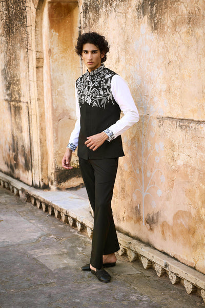 EMBROIDERED BANDI, SHIRT AND PANT - dash and dot