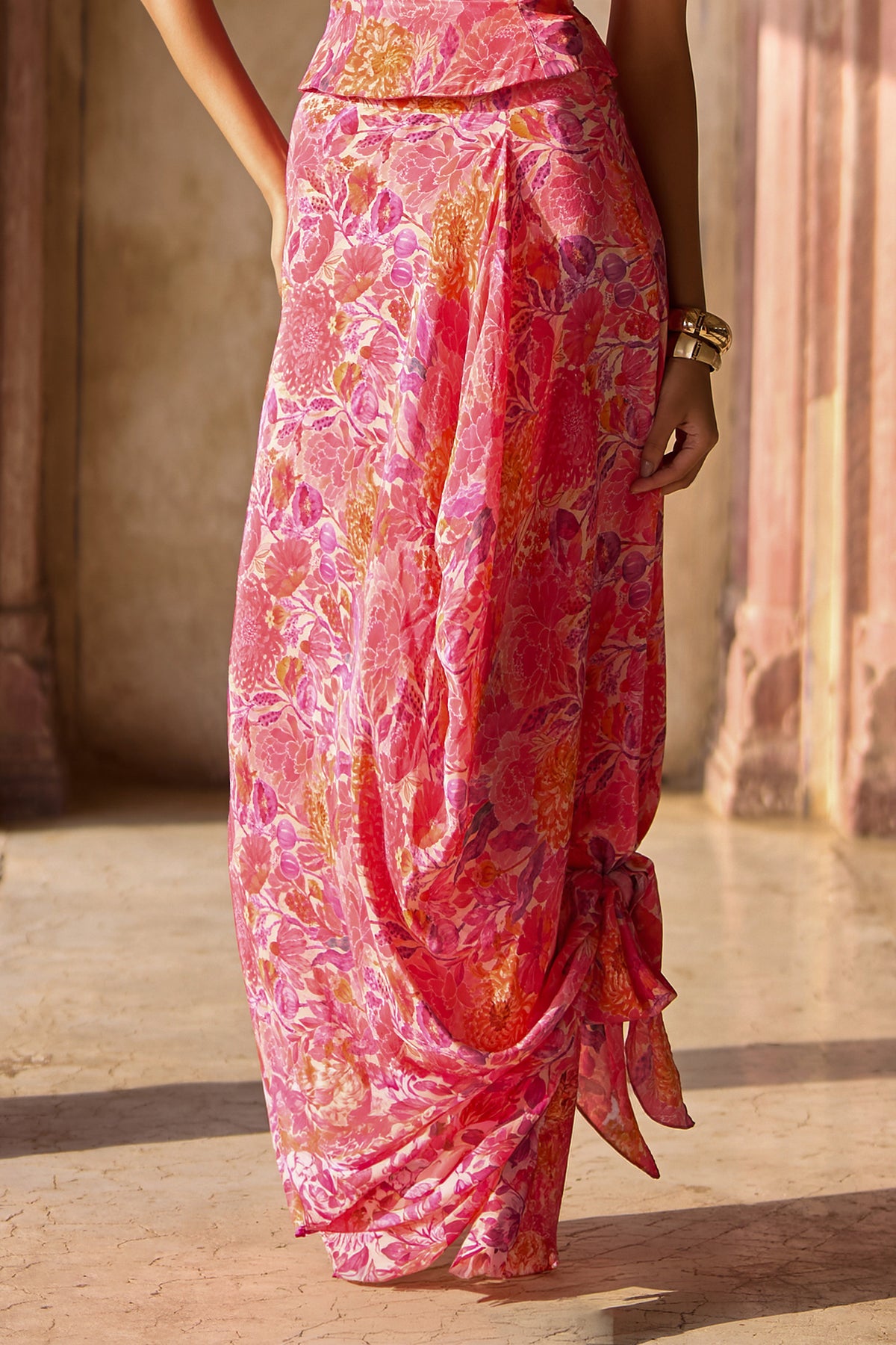 FLORAL PRINTED DRAPED SKIRT