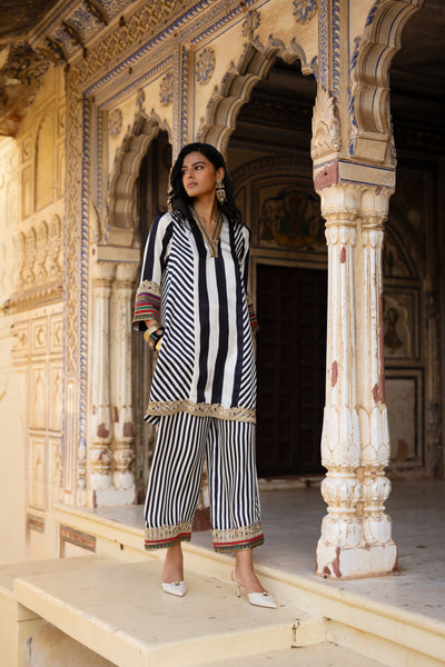EMBROIDERED STRIPED PANT