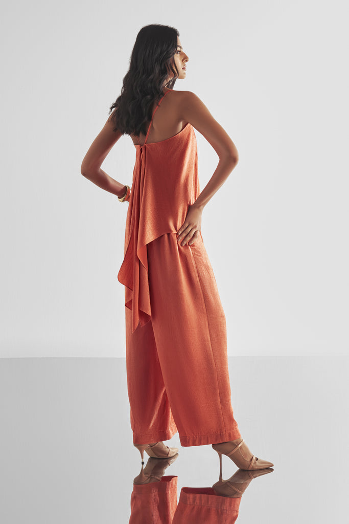 BACK KNOT DRAPED TEXTURED TOP dash and dot