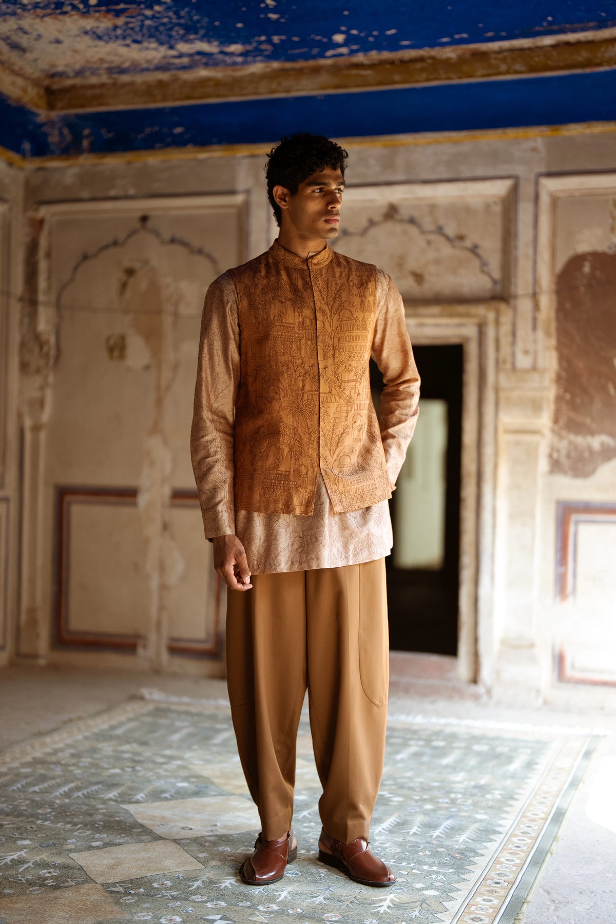 HERITAGE EMBROIDERED LONGLINE KURTA SHIRT & BARREL PANT