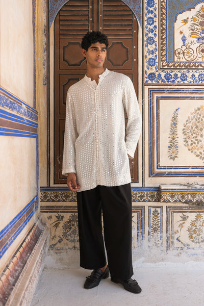 Wide-Legged Black Pant