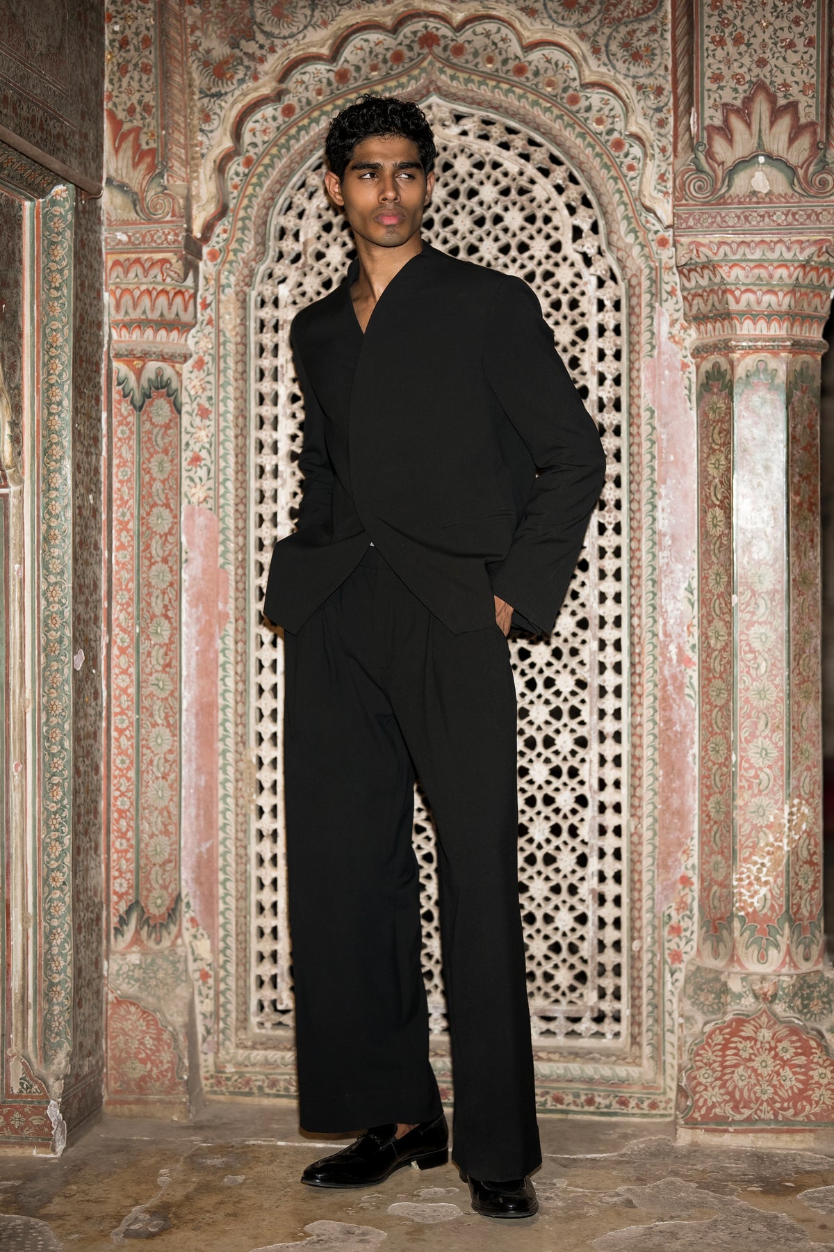 Overlapping Curved Placket Blazer