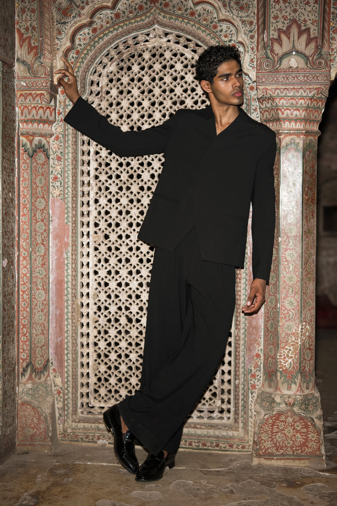 Wide-Legged Black Pant dash and dot