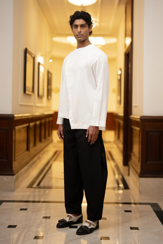 UNEVEN HEM OVERLAP SHIRT & RELAXED FIT BARREL PANT dash and dot