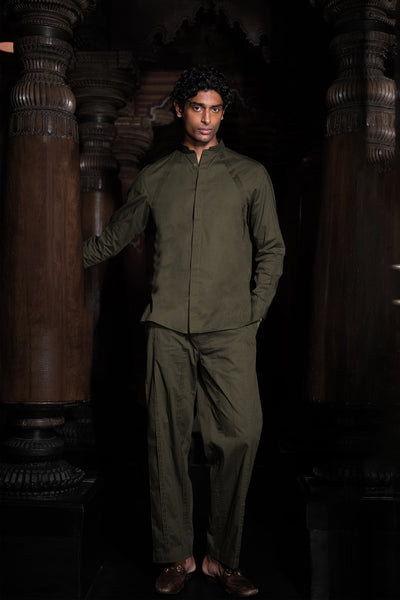 PLEATED POPLIN SHIRT & PINTUCK RELAXED FIT PANT