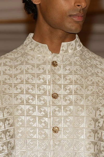 IVORY EMBROIDERED JACKET