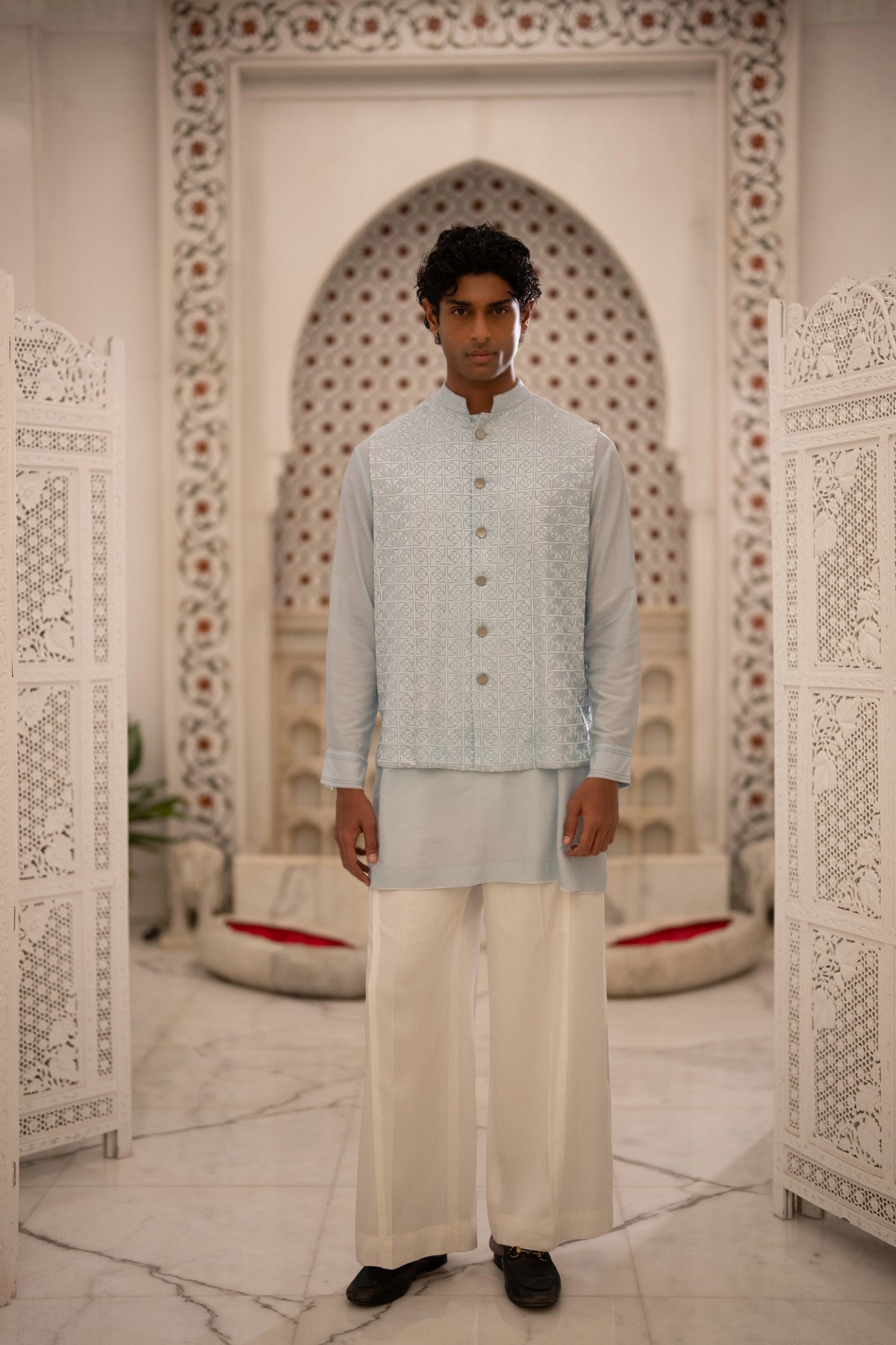 EMBROIDERED TEXTURED BANDI, KURTA SHIRT & WIDE-LEGGED IVORY PANT