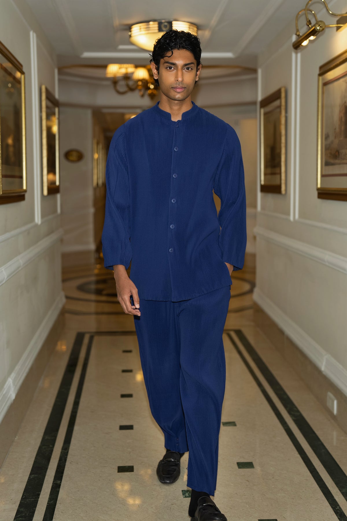 ROYAL BLUE PLEATED PANT