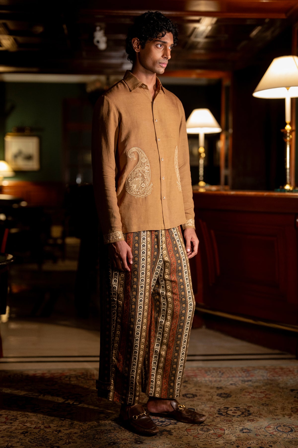 EMBROIDERED LINEN SHIRT