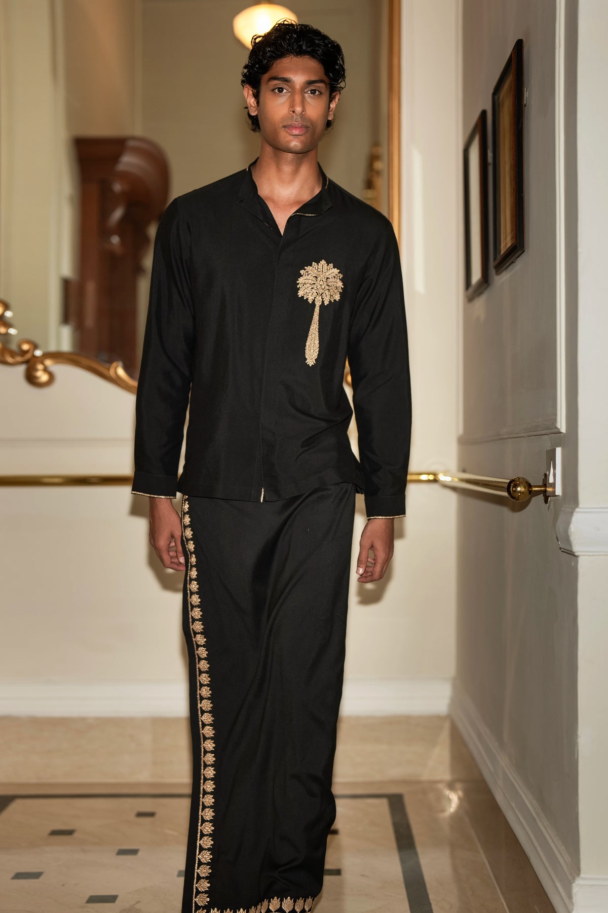 EMBROIDERED MOTIF SHIRT & LUNGI