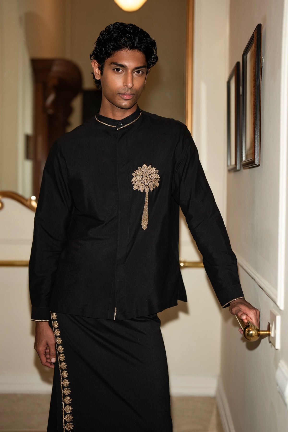 EMBROIDERED MOTIF SHIRT