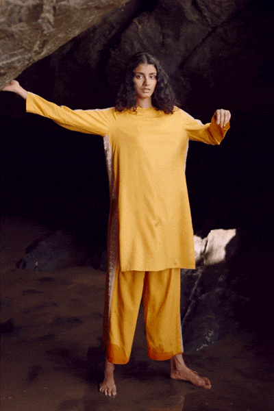 SIDE EMBROIDERED SET - dash and dot