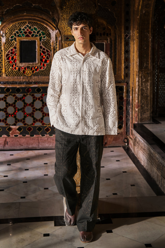 CUTWORK APPLIQUÉ SHIRT dash and dot