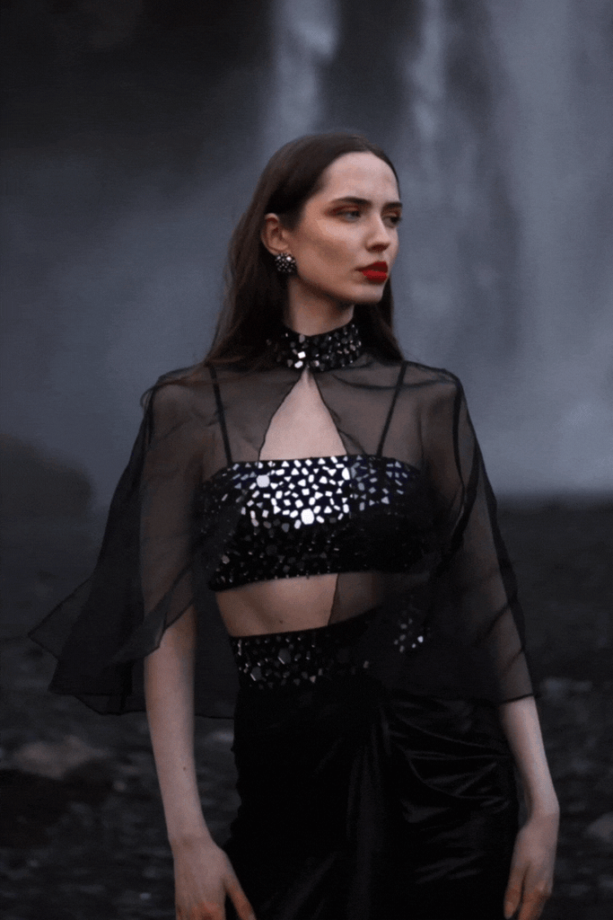 MIRRORWORK ORGANZA CAPE - dash and dot dash and dot