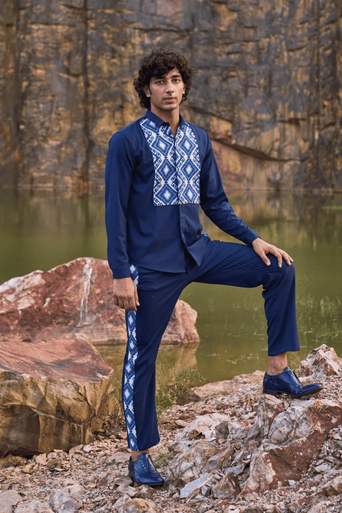 JACQUARD BIB SET - dash and dot dash and dot